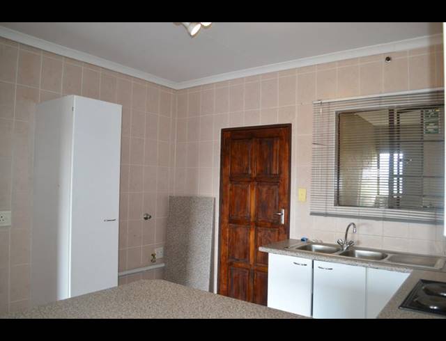 2 BEDROOM APARTMENT FOR SALE IN SUGAR BUSH ESTATE